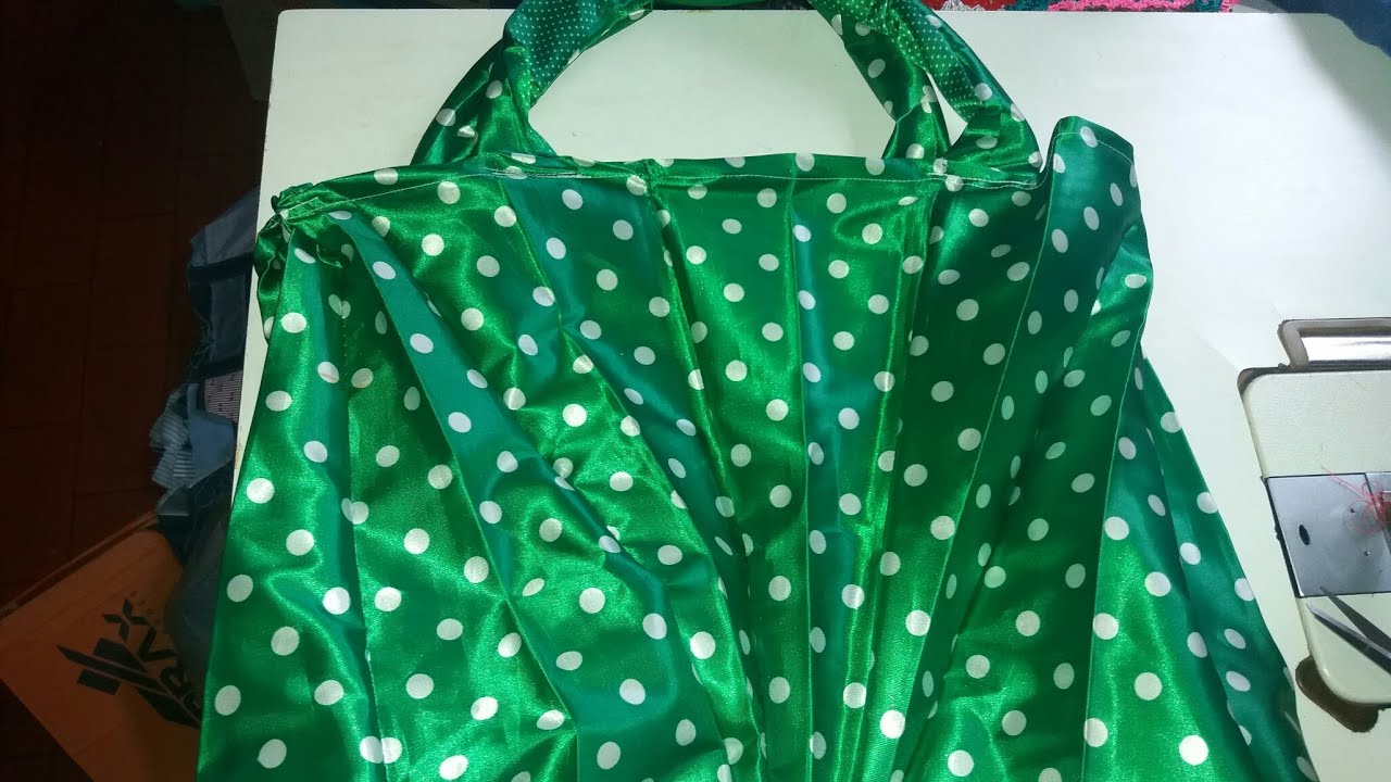Bolsa feita de Sombrinha/ guarda chuva.
