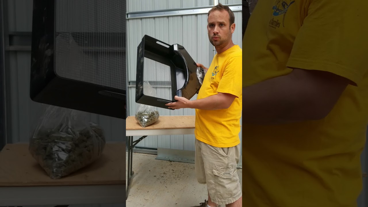 Bagging it clean with the Swagger Bagger Trimbag bag dry trimmer