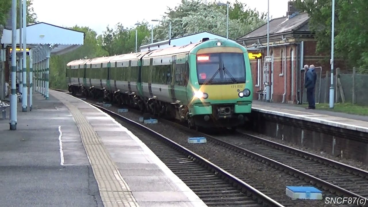 Edenbridge and Edenbridge Town Stations |  25th May 2021