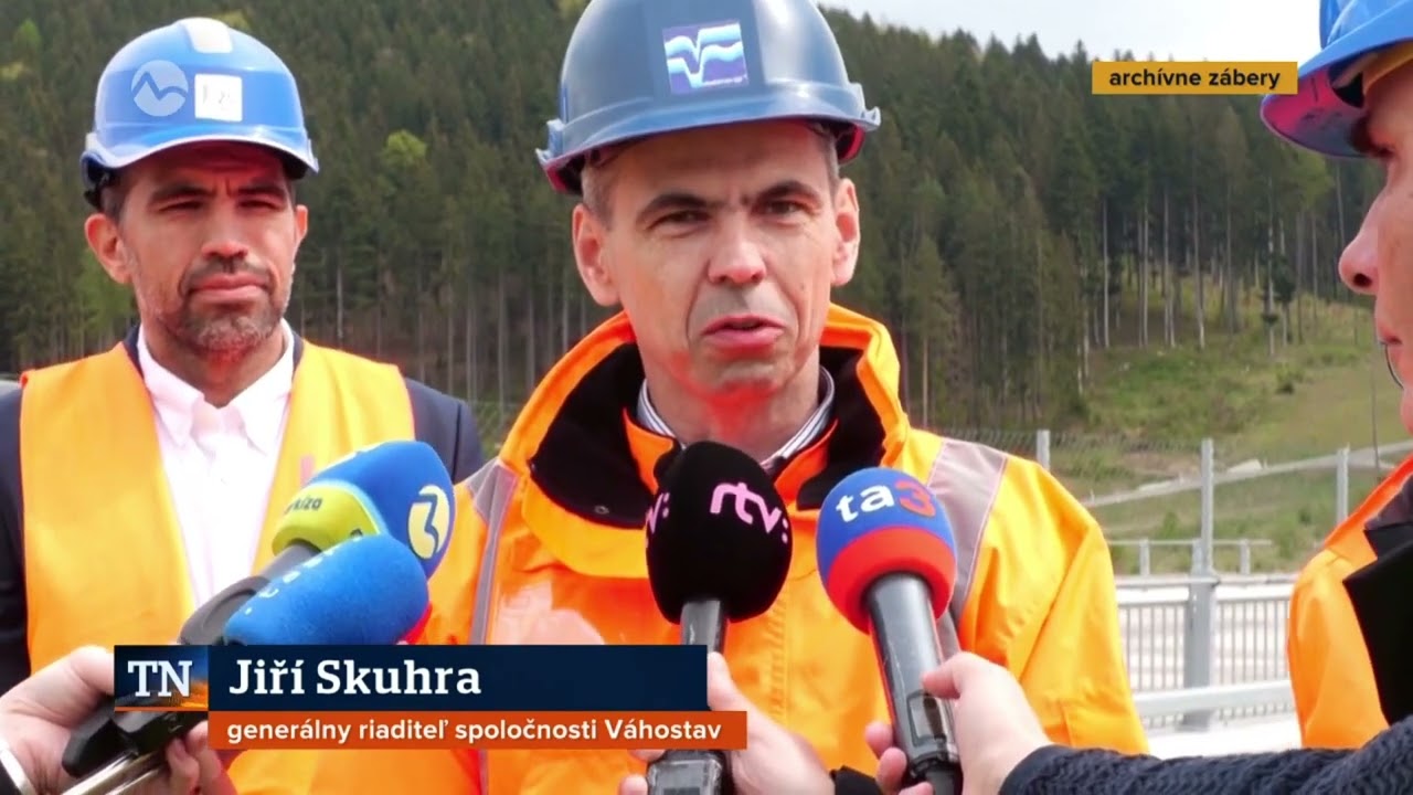 Term&iacute;n dokončenia diaľnice pri Ružomberku sa pos&uacute;va