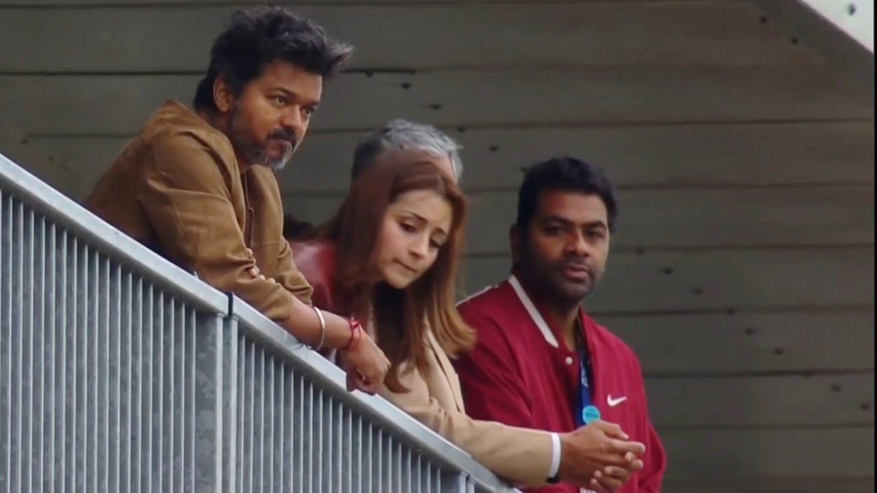 CM Vijay & Trisha Watching Ajith London Car Race ❤️ Ajith Kumar London Car Race 🔥