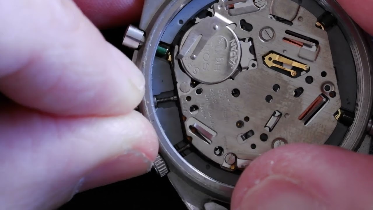 #Seiko 7T32 watch: How to remove the stem & crown
