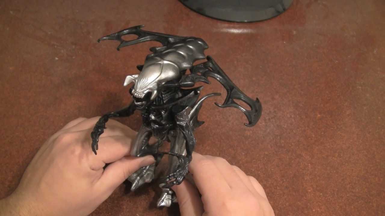 General Lotz Reviews (King Alien Kenner Action Figure)