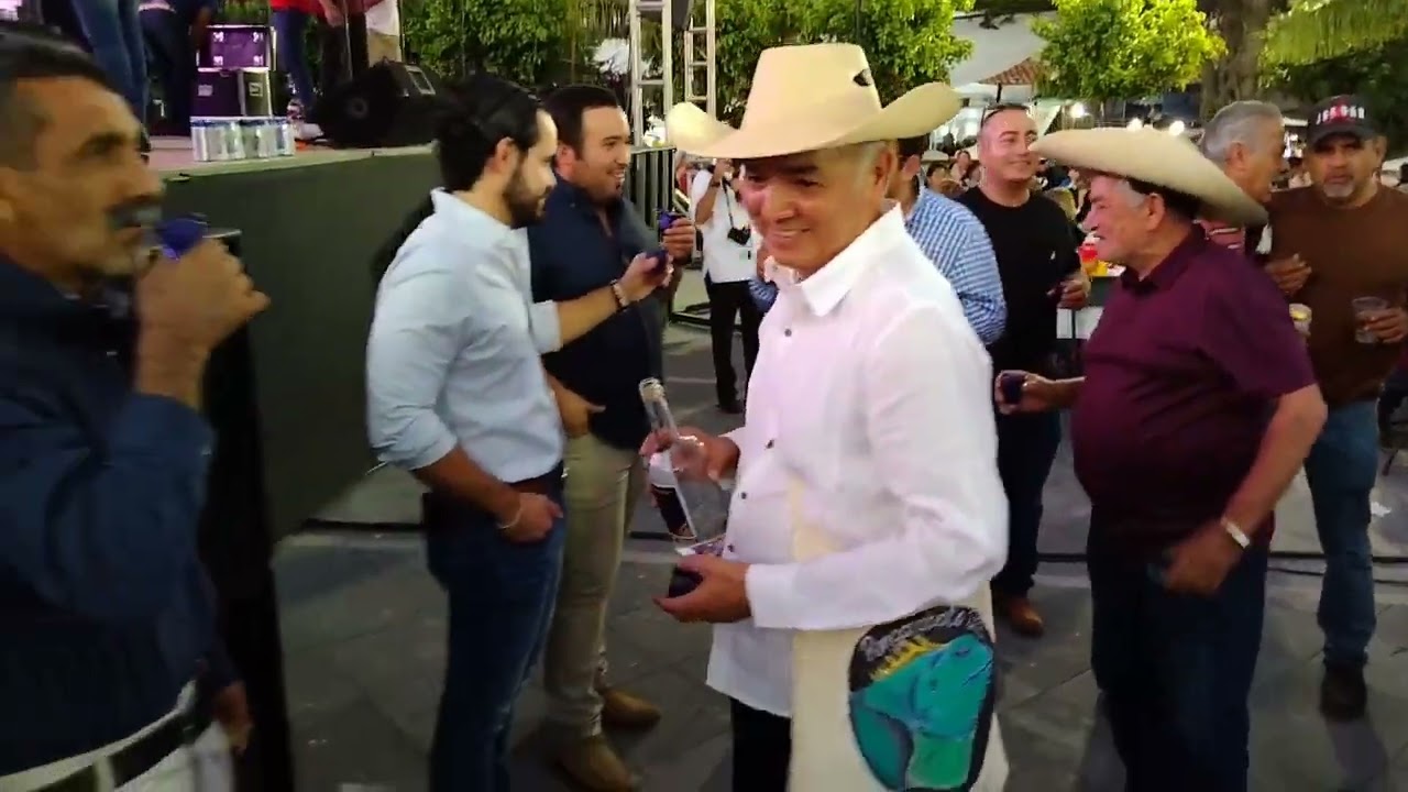 LA GRAN FIESTA ( Inauguración del centro de BEJUCOS )