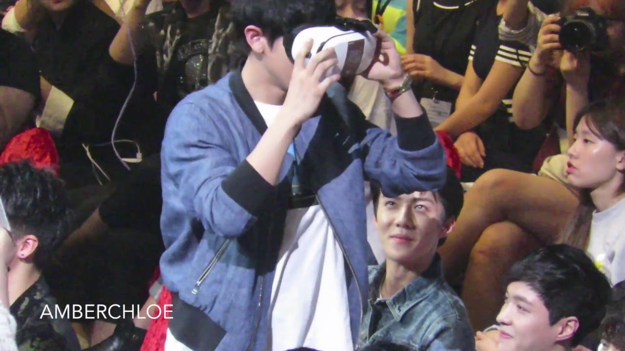 20160409 Top Chinese Music Awards_EXO Gear VR Reaction