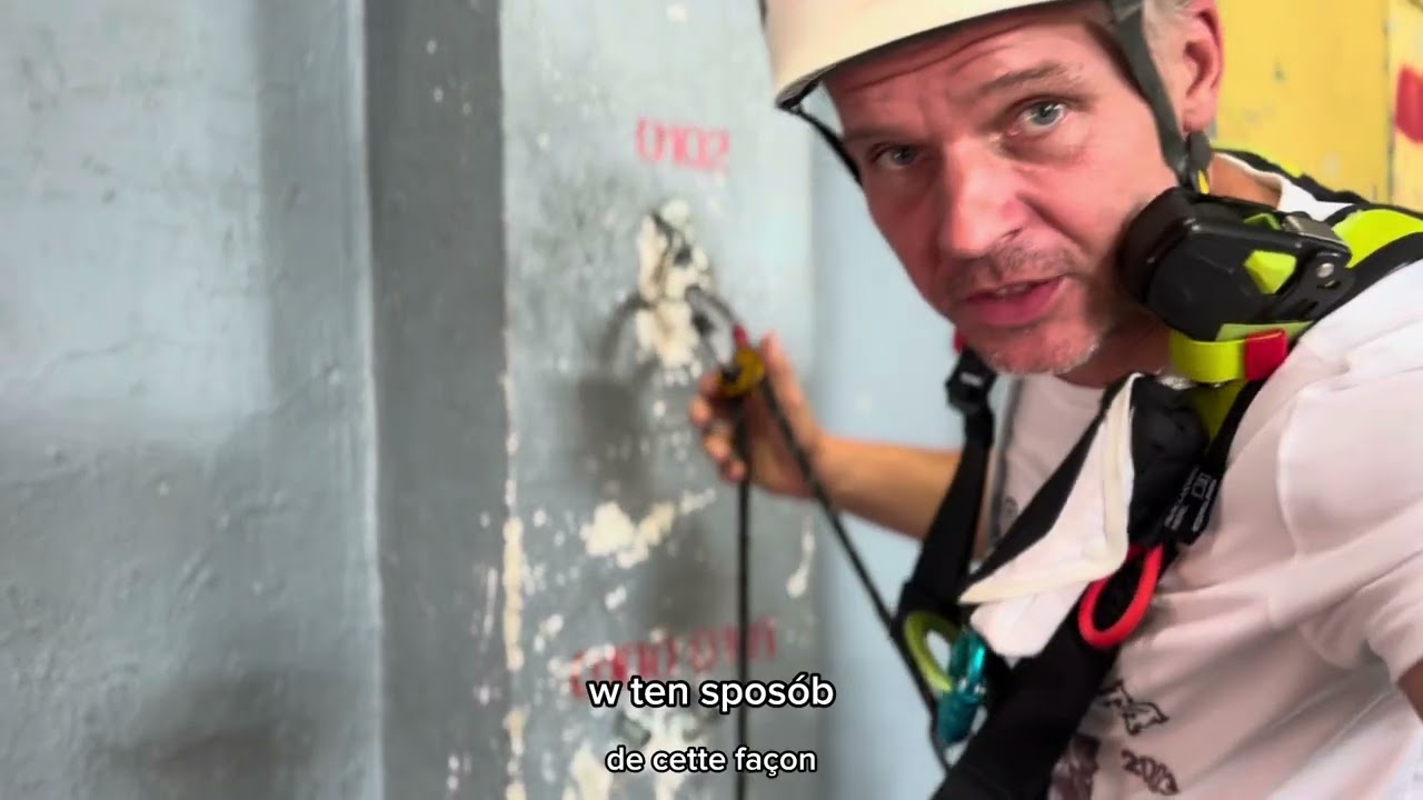 Edelrid SWITCH Pro Adjust  vs Petzl Adjust