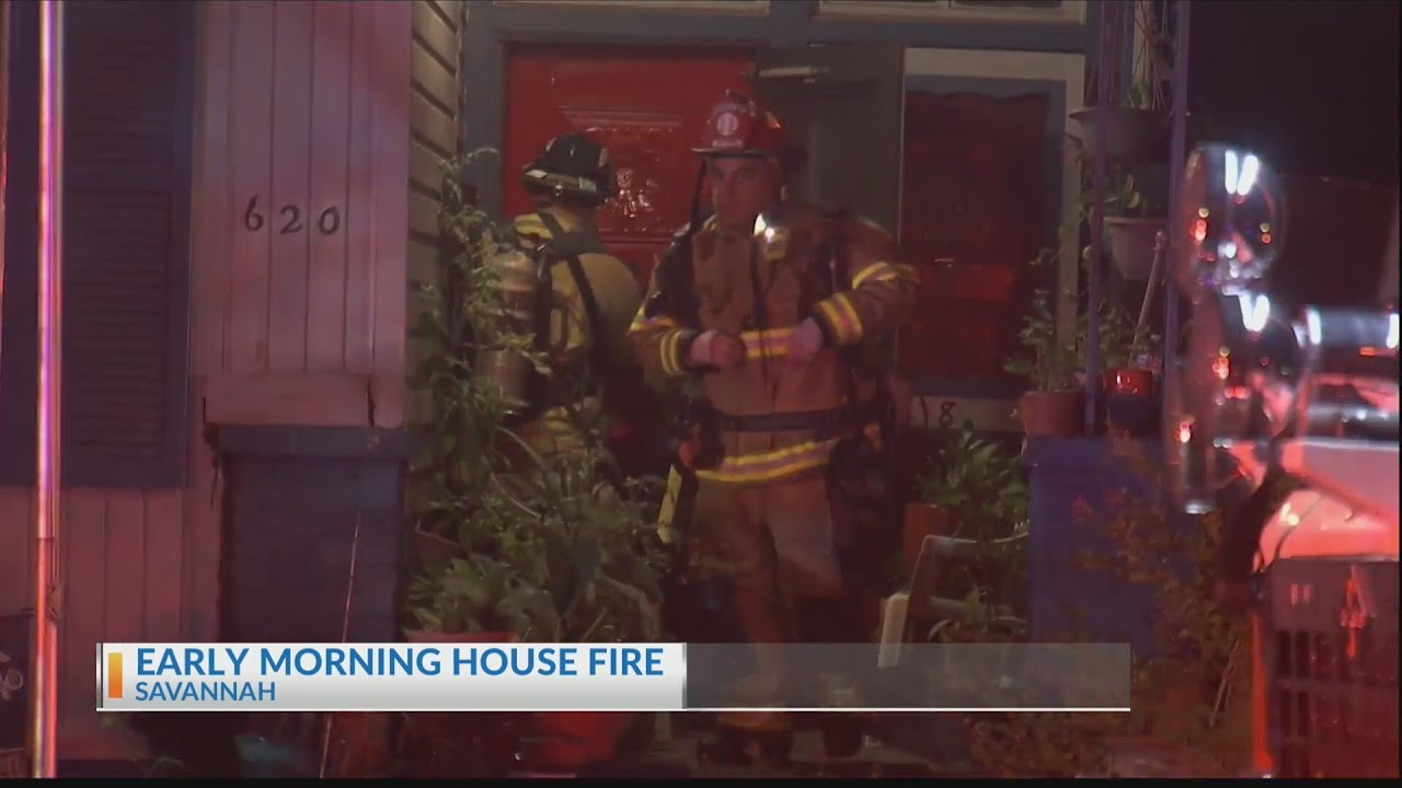 Savannah Fire extinguishes vacant house fire on W. 44th St.