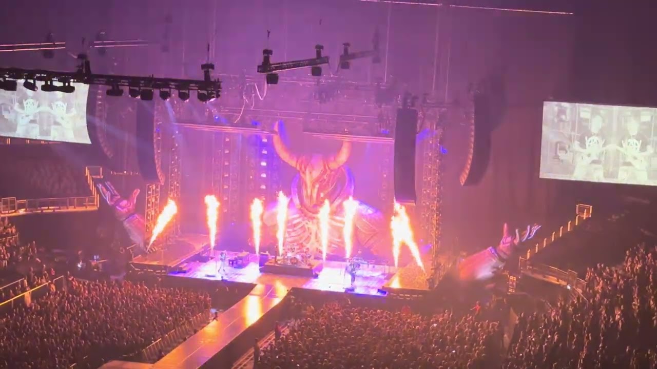 KNIGHTS OF CYDONIA (w/ Man with Harmonica) - Muse [Live at the O2 Arena: 1st October 2023]