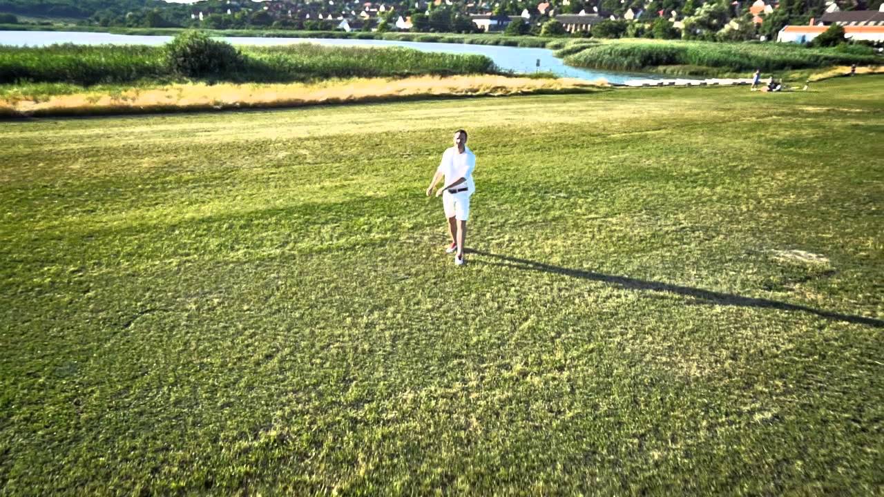 Kelemen Kabátban - Köszönöm Szépen (HIVATALOS VIDEOKLIP)