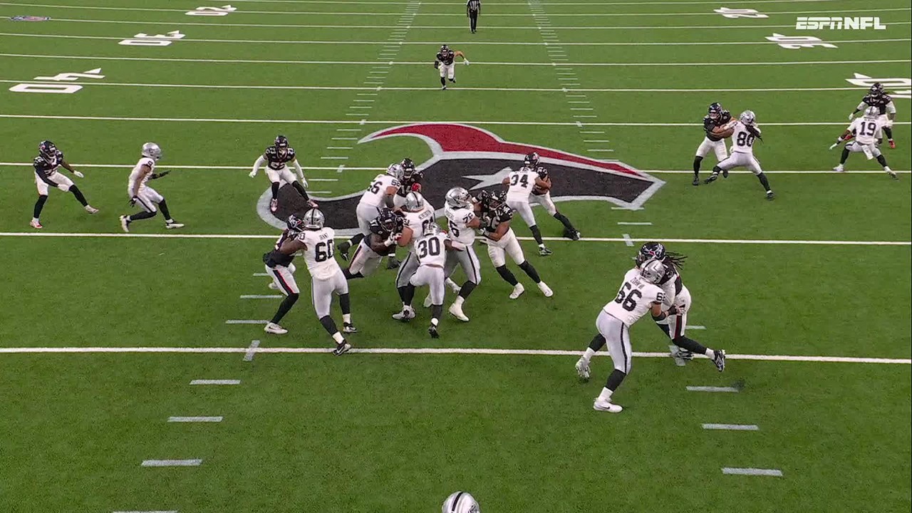 Mike Washington finds the daylight for a big run