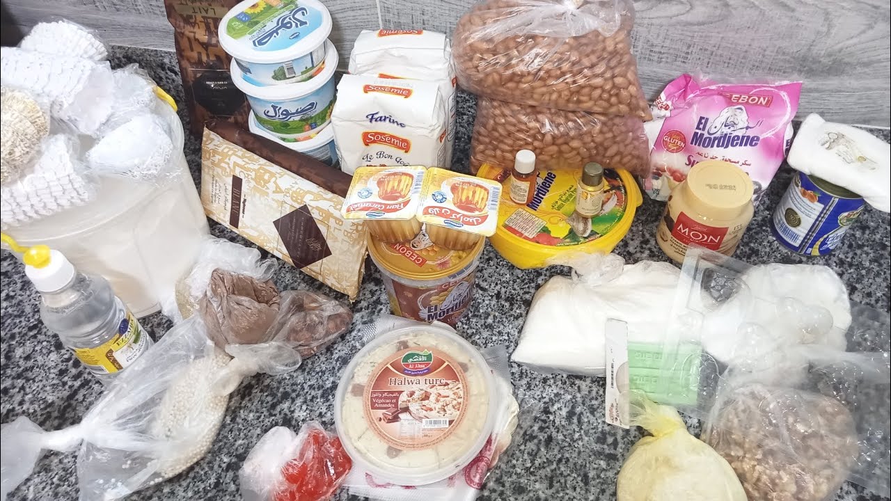 قبل ما تبداي القاطو 🍰  هذه هي القائمة الضرورية لكل الحلويات الي منستغناش عليها كل عيد 