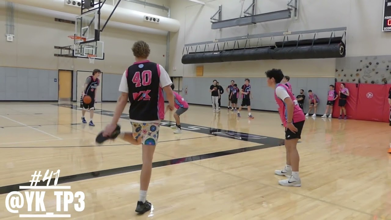 Maxhoops College showcases Oregon.  Theron Peyton III 