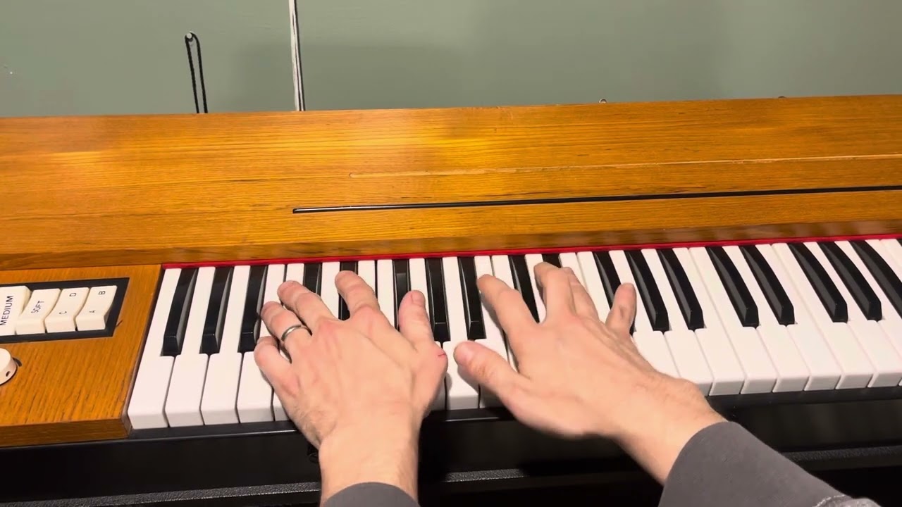 Stevie Wonder &ldquo;Superstition&rdquo; lick on Hohner D6 Clavinet