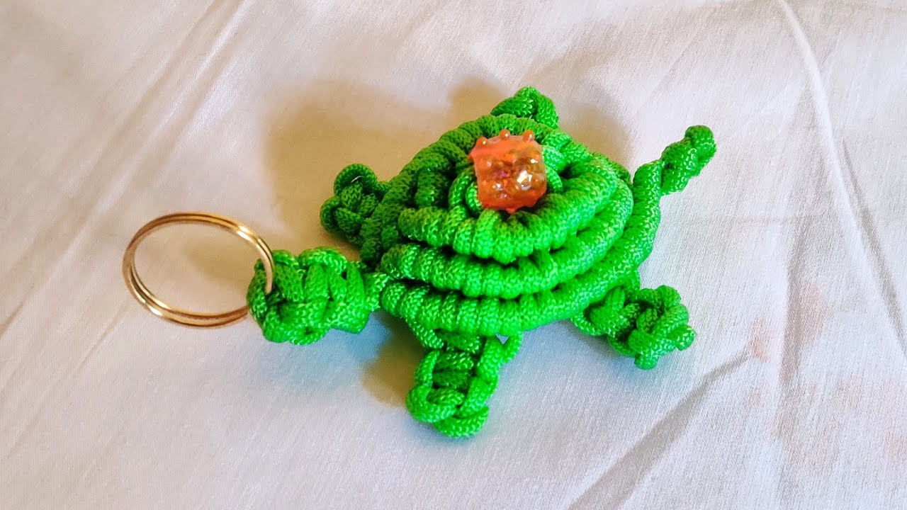 Simple Macrame Tortoise Keychain | DIY Tortoise Keychain