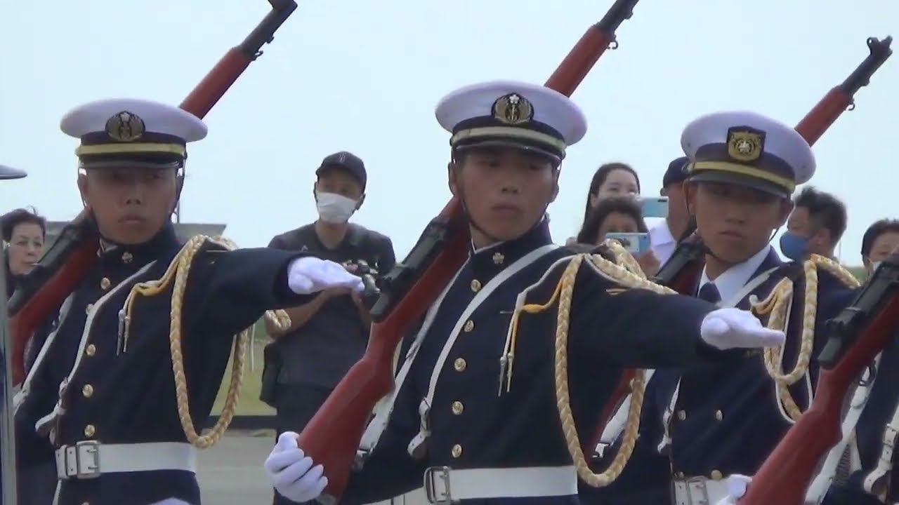 2023年10月1日　海上自衛隊　小月航空基地スウェルフェスタ　第75期航空学生　ファンシードリル展示