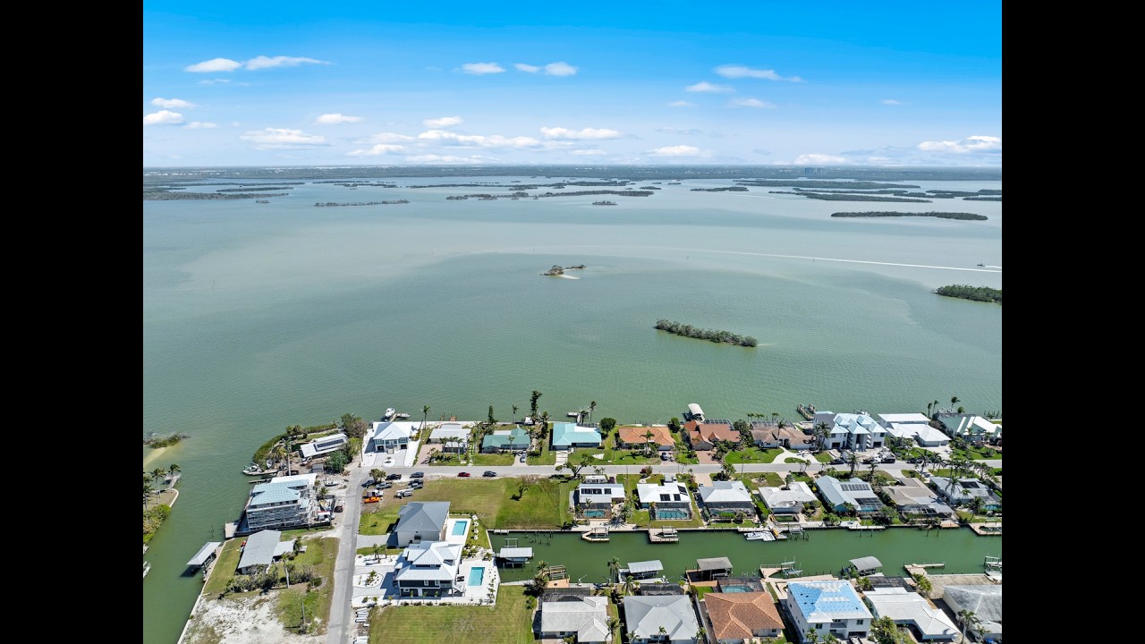 Inside Stunning Fort Myers Beach Bayfront Home🌴7 Bayview Blvd Tour Gulf Access & Deeded Beach Access