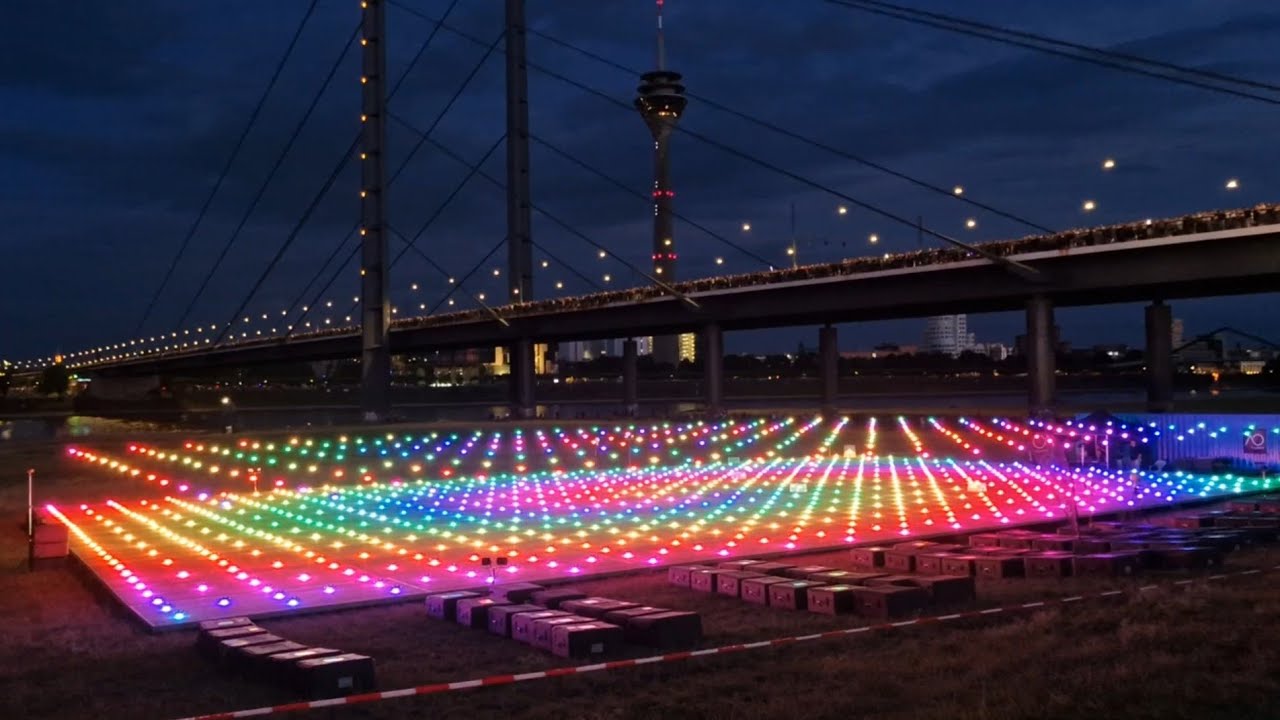🎡 Düsseldorf Größte Kirmes am Rhein 2025 ✨ Drohnenshow (AO Drones) vom 12. Juli
