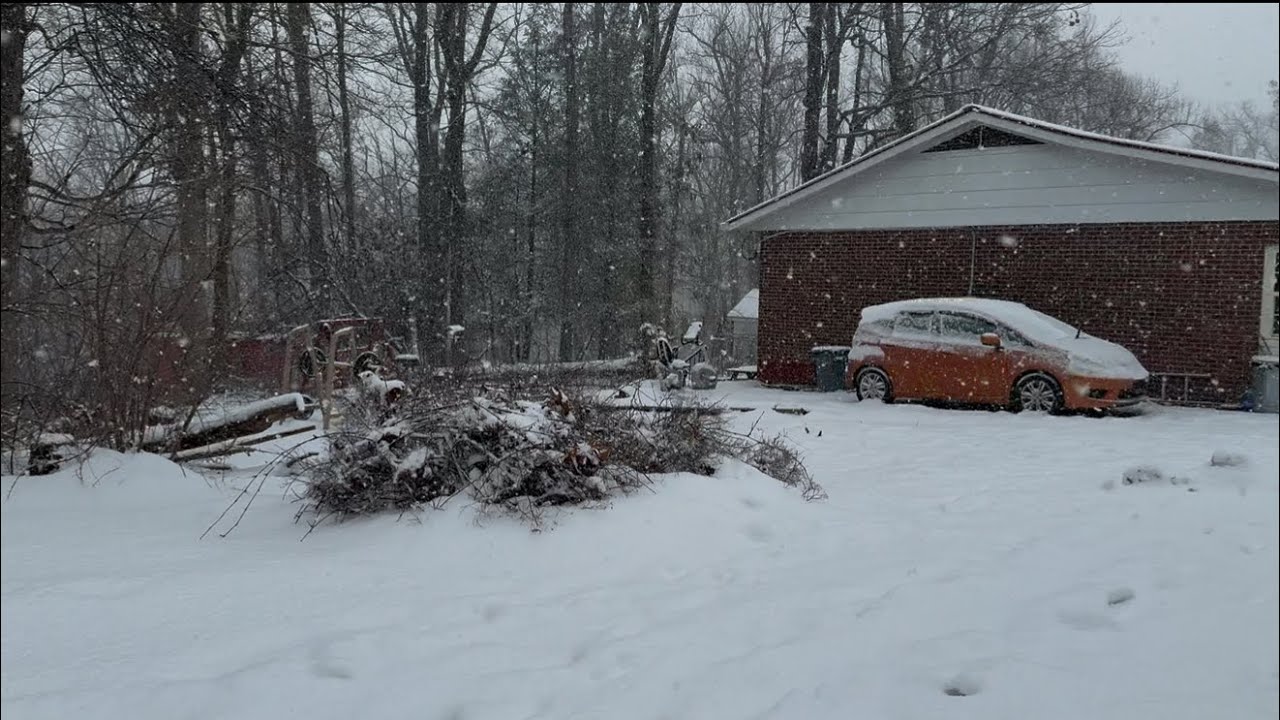 Heavy snowflakes today 01-19-2025 Huntington,West Virginia#youtubesearch#subscribers#yt