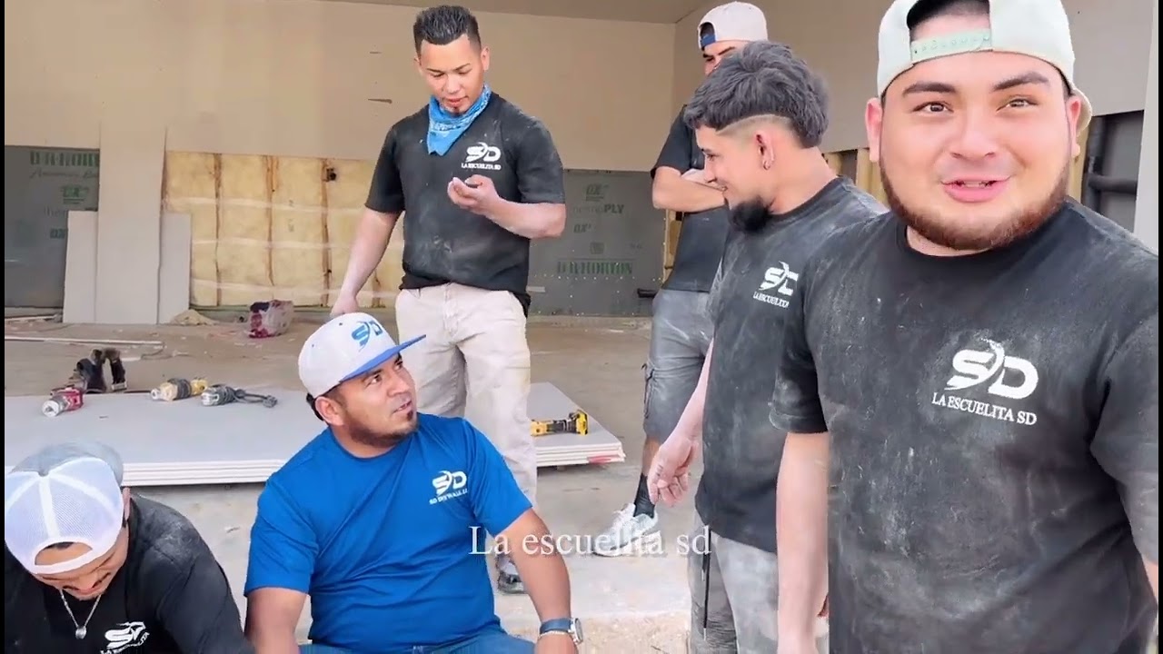 Debanada, las hienas no dejan osar ni una 😭🔥🔥🔥🔥🔥🔥🔥