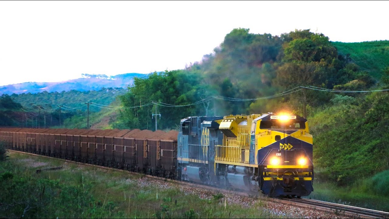 Trem muito pesado com 3 Locomotivas apenas subindo rampa na Ferrovia do A&ccedil;o (Locos SD70LC, AC44i)