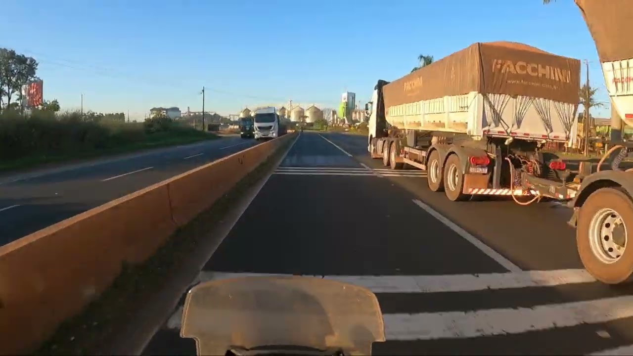 Motorcycle traffic in Brazil motovlog Londrina, Camb&eacute;, Rolandia e Arapongas. #024