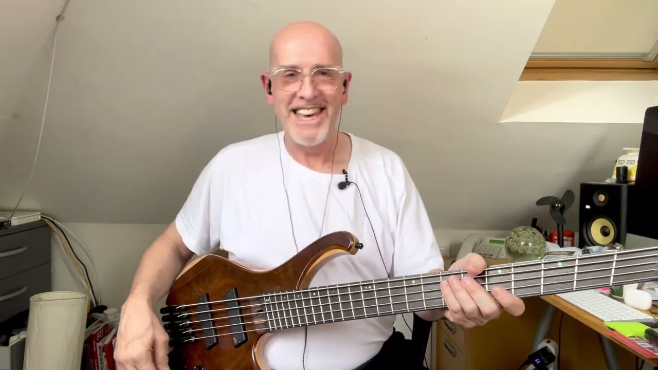Ibanez EHB1265MS-NML Headless Multi-Scale 5-String Bass Short Demo