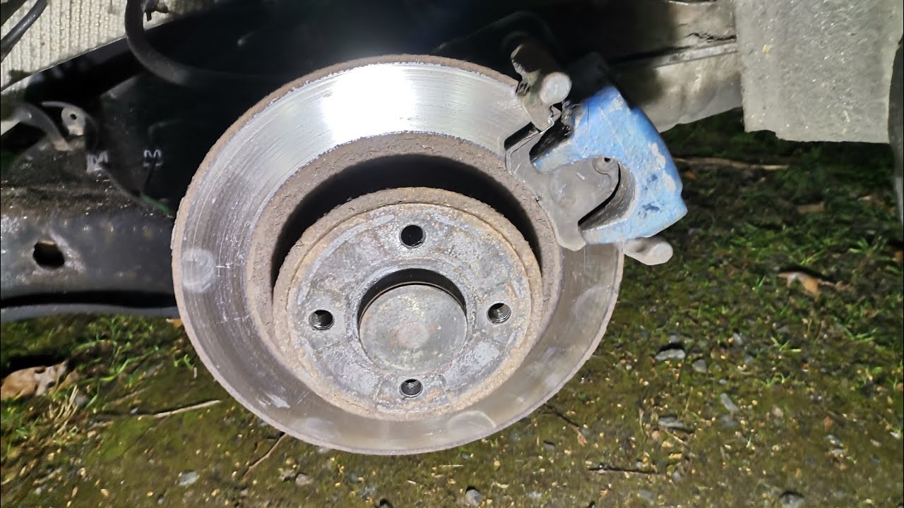 Рено Сценик 2/Меган 2 - меняем задние колодки!!!