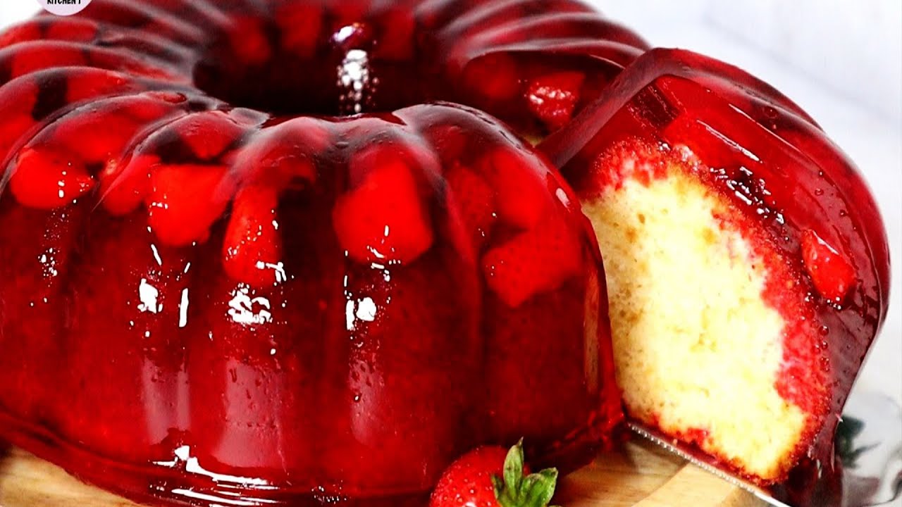 عشاق الحلو اجمع هنـــا.. طريقة عمل كيكة الجيلي مع مروة الشافعي