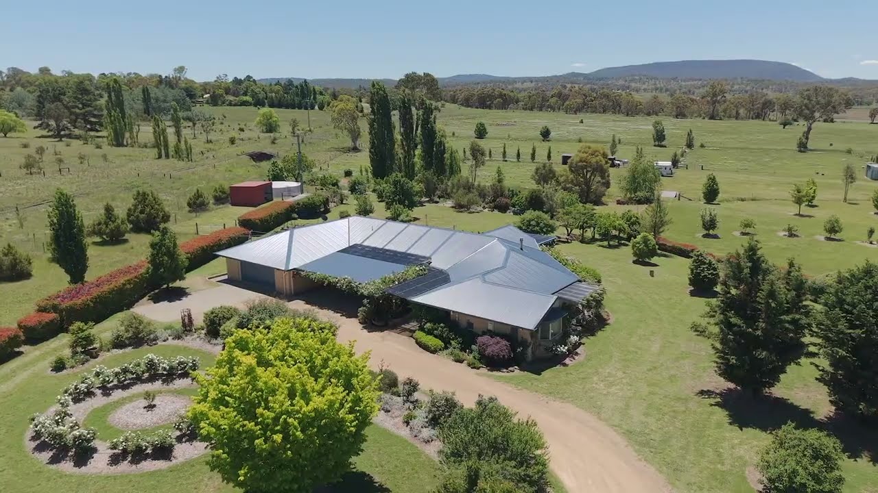 175 Boorolong Road, Armidale