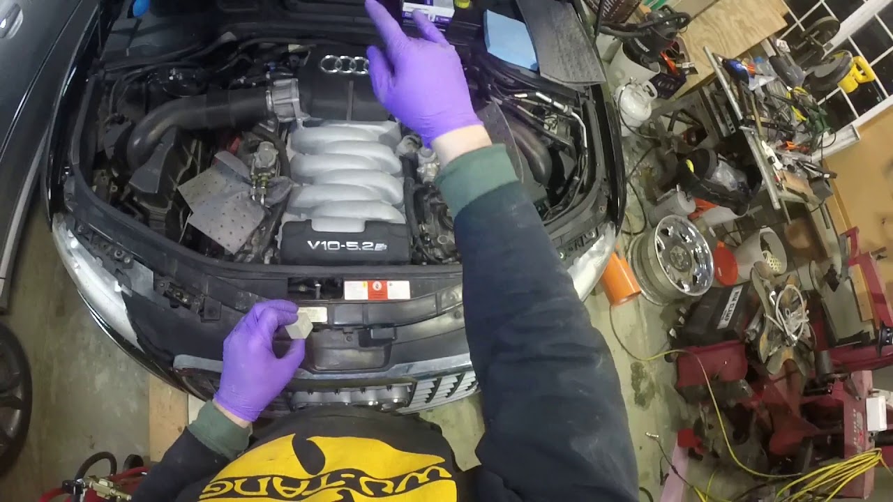 HOW TO: Audi D3 S8 V10-Complete guide to carbon cleaning and injector reseal. PT 1-Manifold Removal
