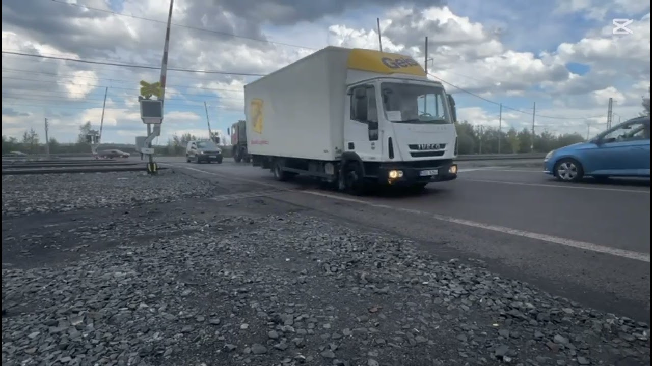 Železniční přejezd Karviná-pod dolem ČSM [P8290] 2.9.2025 / Railroad Crossing 