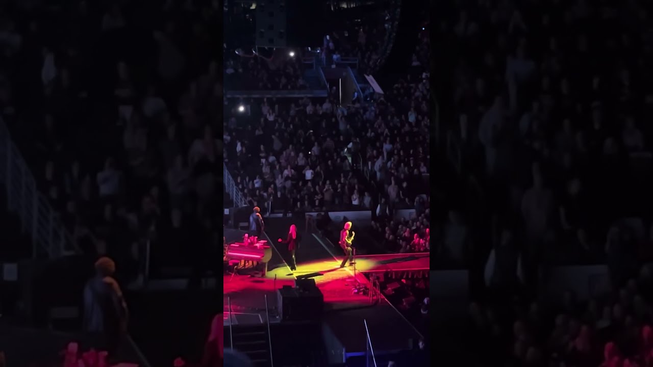 Pat Benatar + Neil Giralso - Heartbreaker live in Boston 10/26/2025