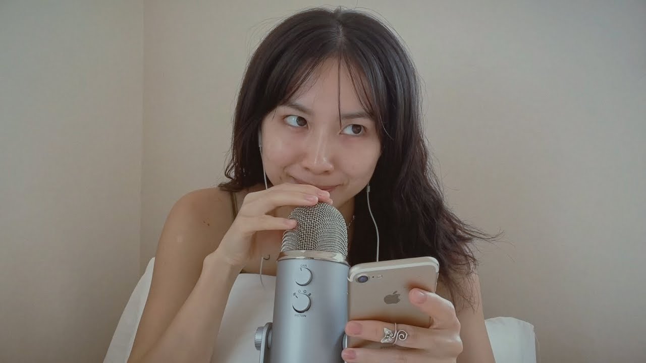 ASMR 「日本語上手ですね」とよく言われる私の日記を囁き声で / Reading my journal (whispering + hand sounds)