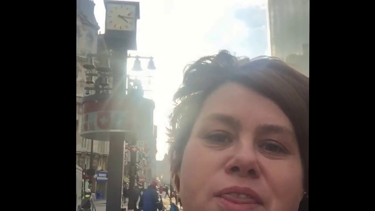 Flylady Premium - Emma's London Adventure,  Leicester Square