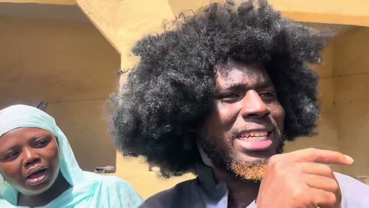 Djeli foroto est devenu chef de famille 😂😂😂