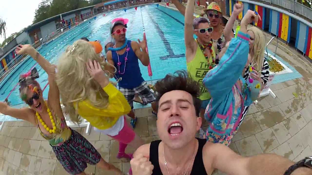 Nick Grimshaw vs Justin Bieber - 'Beauty and a Beat'