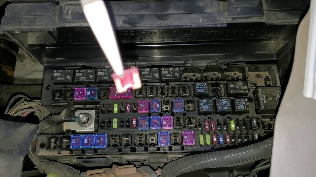 2013 Ford E150 AC Relay & Fuse, Blower Motor Relay & Fuse
