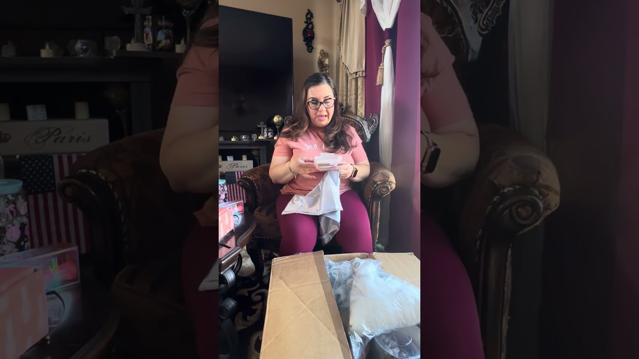 Beachly Women + Beauty Box Fall Unboxing | So Many Add-Ons&hellip; I Couldn&rsquo;t Stop!✋ 😁