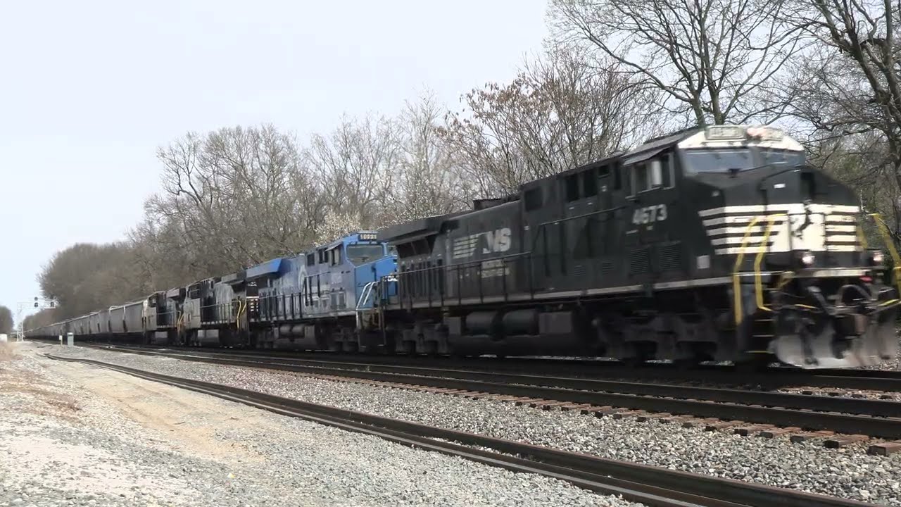 NORFOLK SOUTHERN Conrail GE ES44AC Heritage Unit Southbound