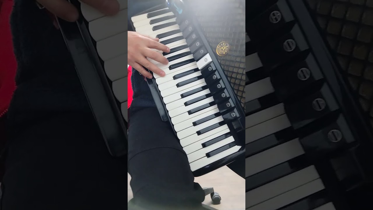 tutorial :Yo estoy contento porque soy de cristo, re mayor en acordeón