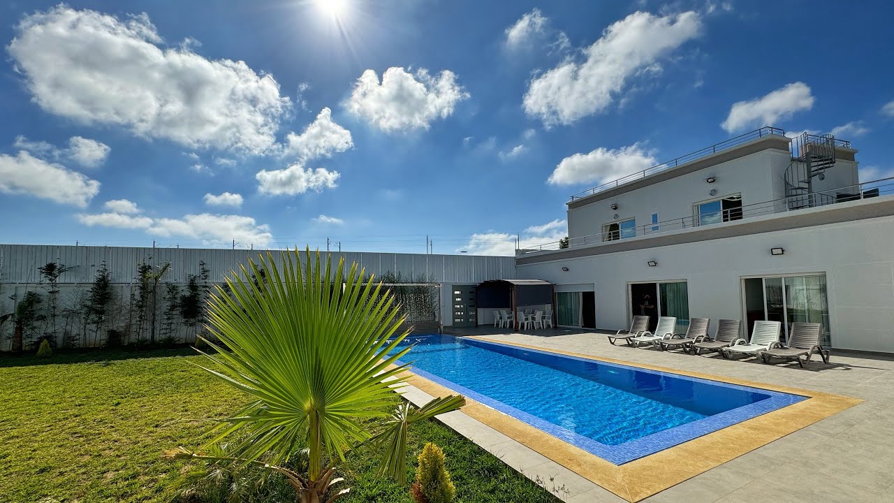 فيرما فوق السلك الملكي.✨.راحة بلا حدود.🕌.وثمن ديال عباد الله.✨.لا تحرم نفسك من متاع الدنيا