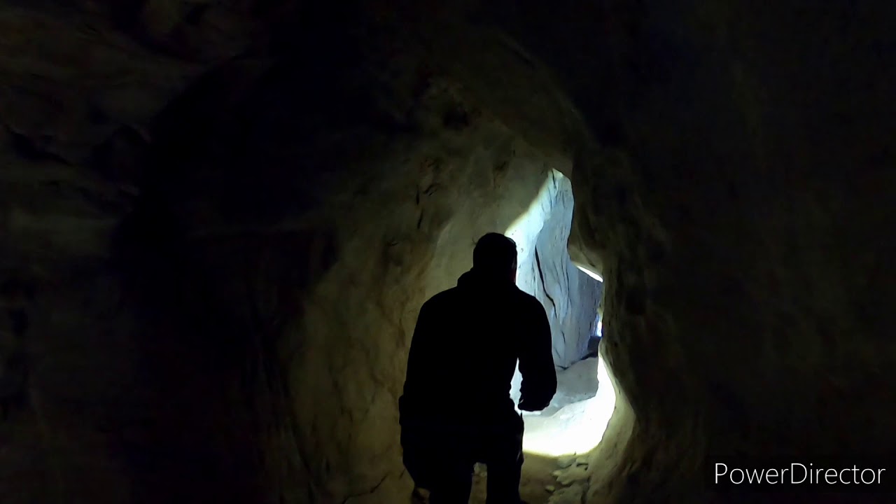 Exploring the civil war caves full of giant spiders with obscure adventures