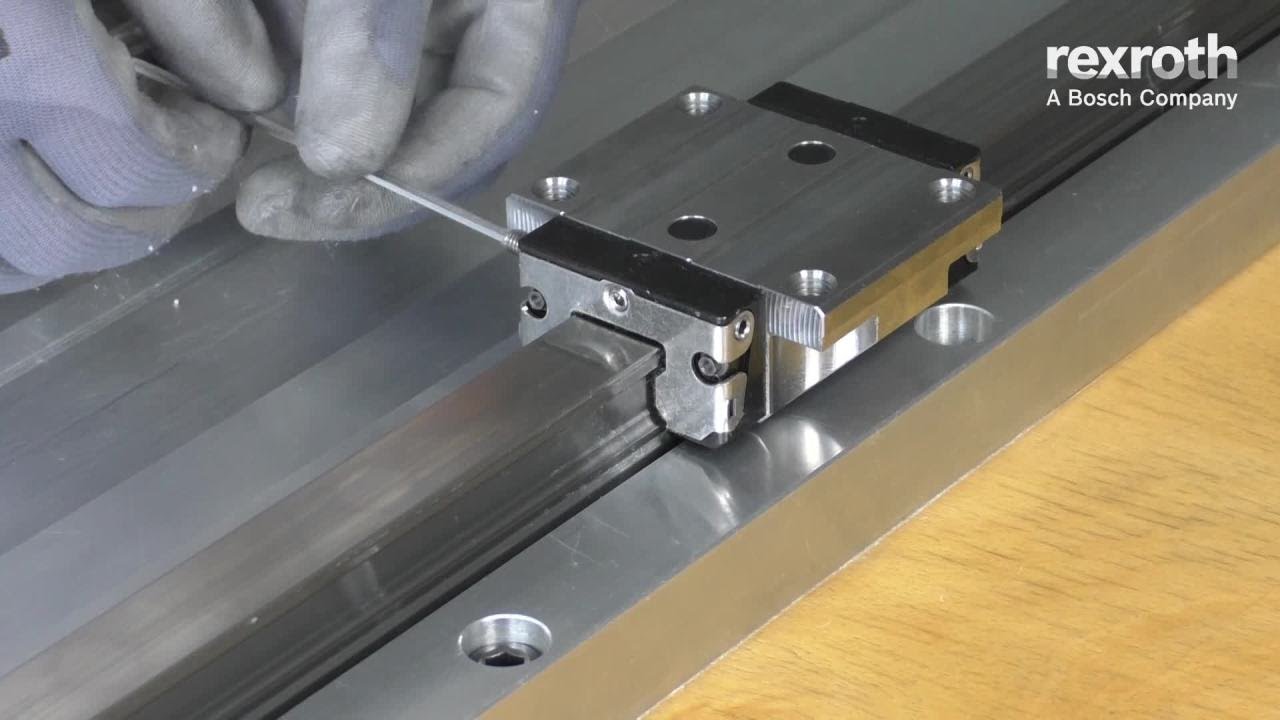 [EN] Bosch Rexroth: Linear Guides - Changing of the internal front seal (How-To)