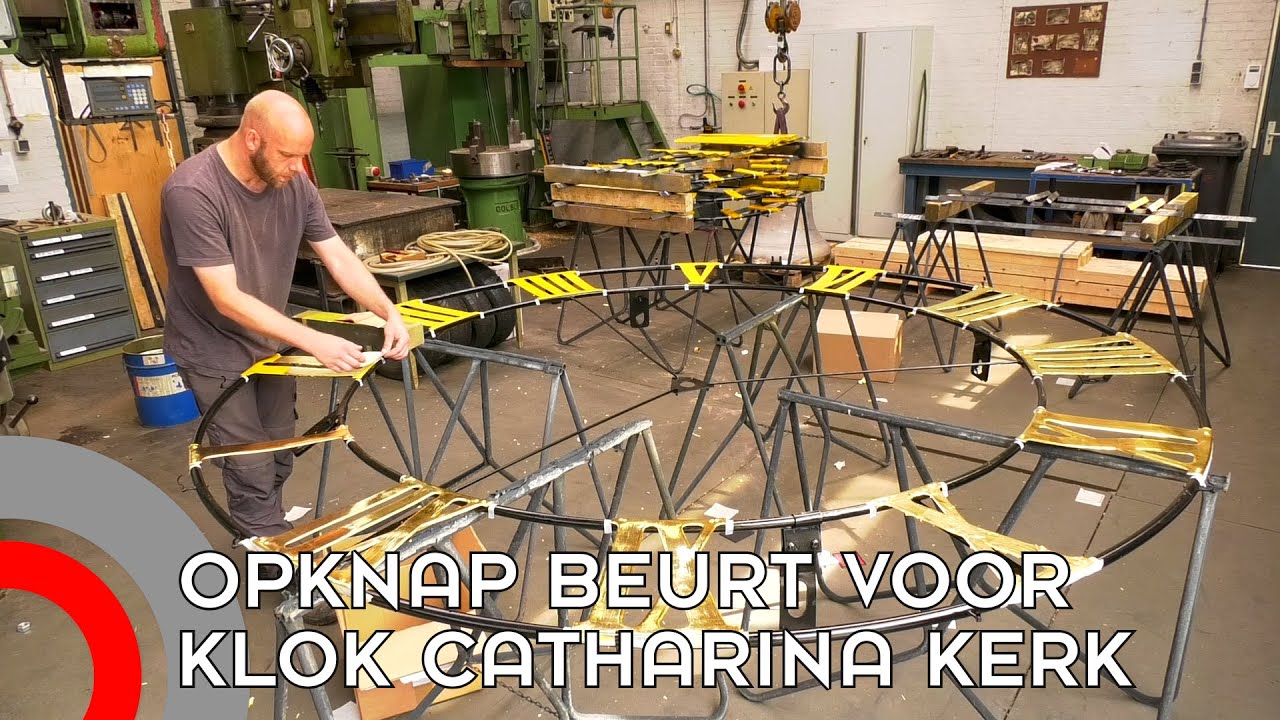 Klok Catharinakerk krijgt nieuw gouden laagje