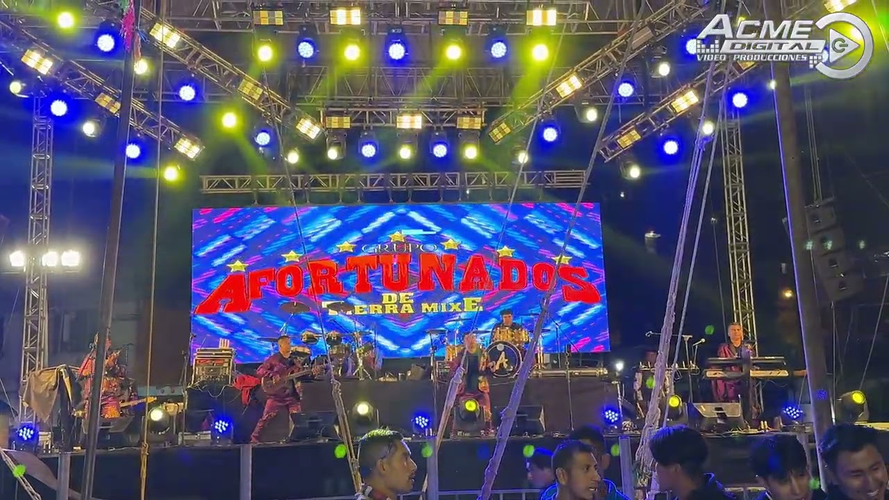 El grupo Afortunados en Tamazulapam Mixe Oaxaca