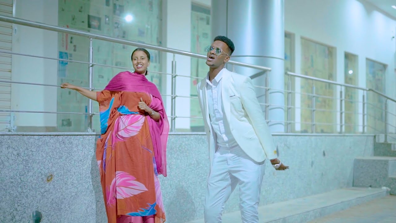 NAJMA NASHAAD FT ABDIJIBAAR GACALIYE | ADAAN KUGU DAWOOBA  | New Somali Music Video 2021