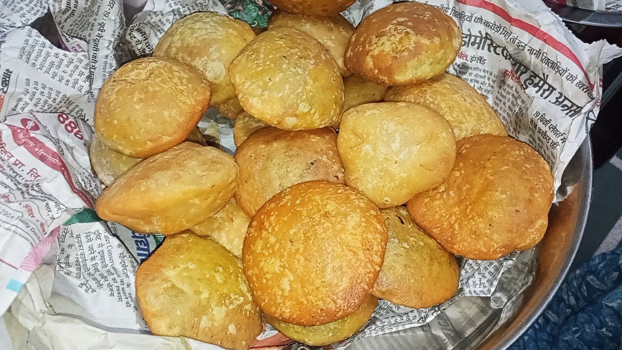 गोलगप्पे जैसी फूली फूली खस्ता मूंग दाल कचौरी बनाने का सबसे आसान तरीका | Moong DalKhasta Kachori