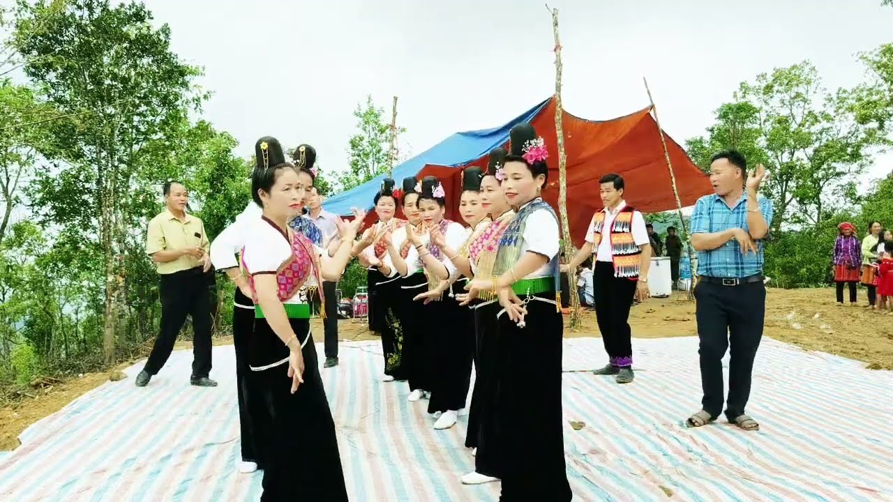 Múa Thái Lào Hay/ ĐVN chị em giao lưu tại đồi hoa sen mừng quốc khánh 2/9/2025