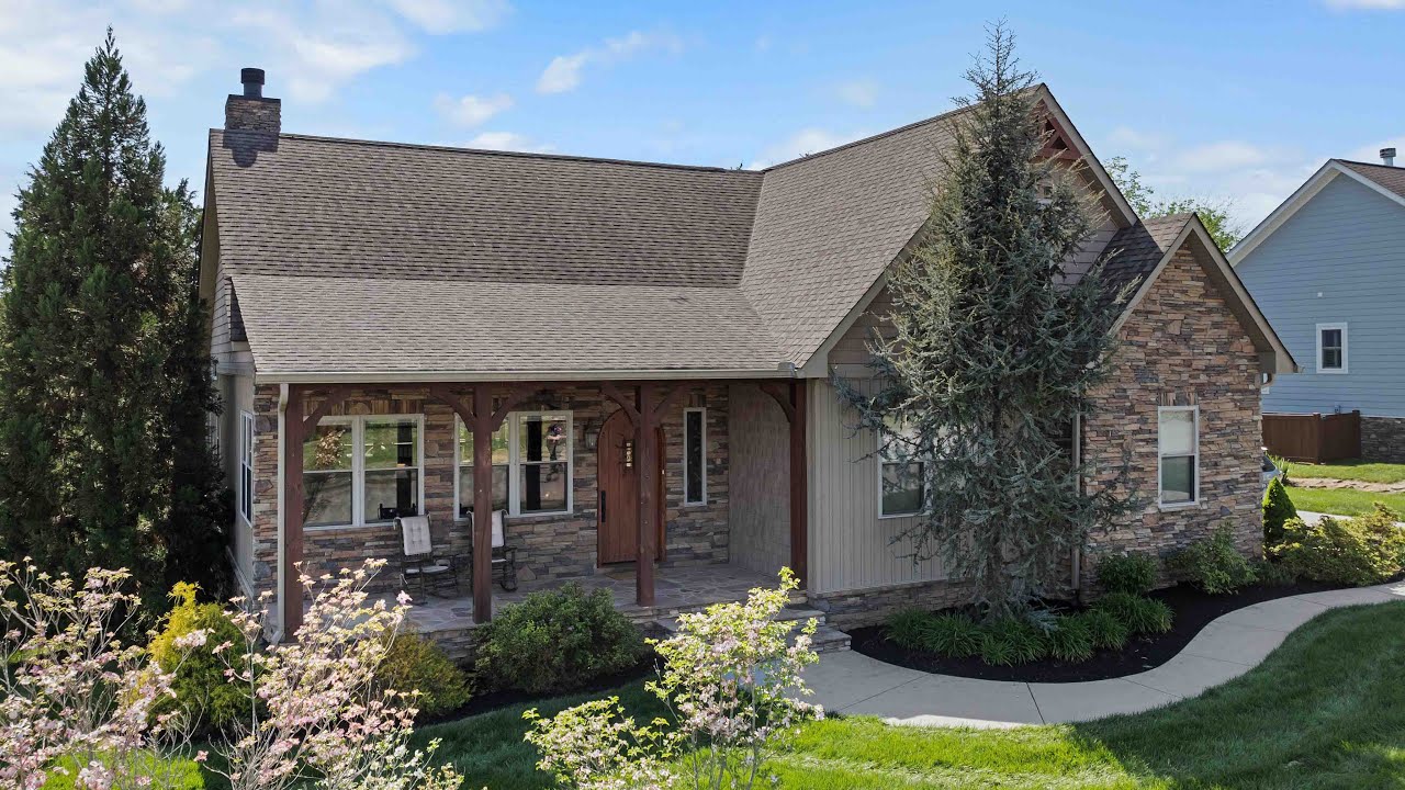 1225 Brighton Dr, Alcoa, TN 37701