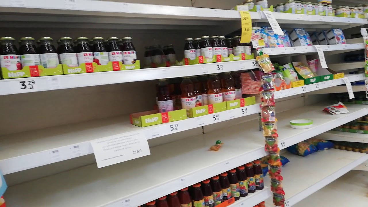 Wyprzedaże w Tesco. Puste regały sklepowe 27-08-2019. Galeria Gdańsk Chełm